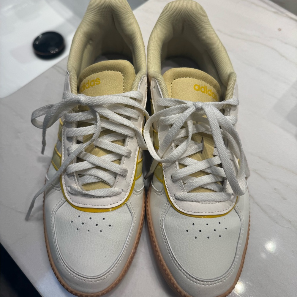 Adidas sneaker